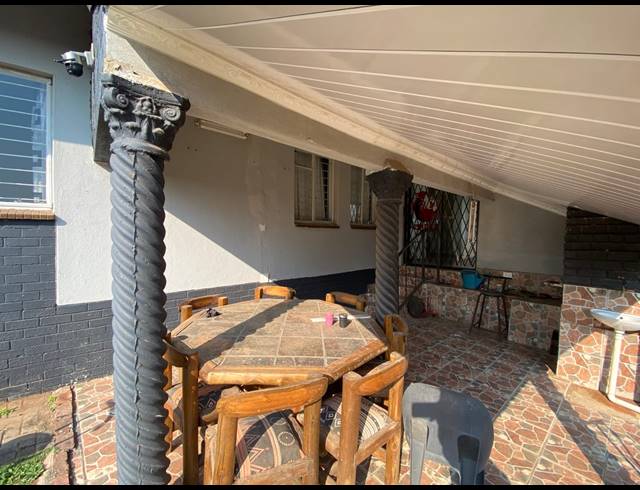 4 BEDROOM FREESTANDING FOR SALE IN PROTEA PARK
